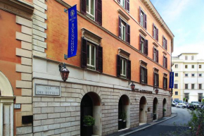  Hotel dei Borgognoni  Рим